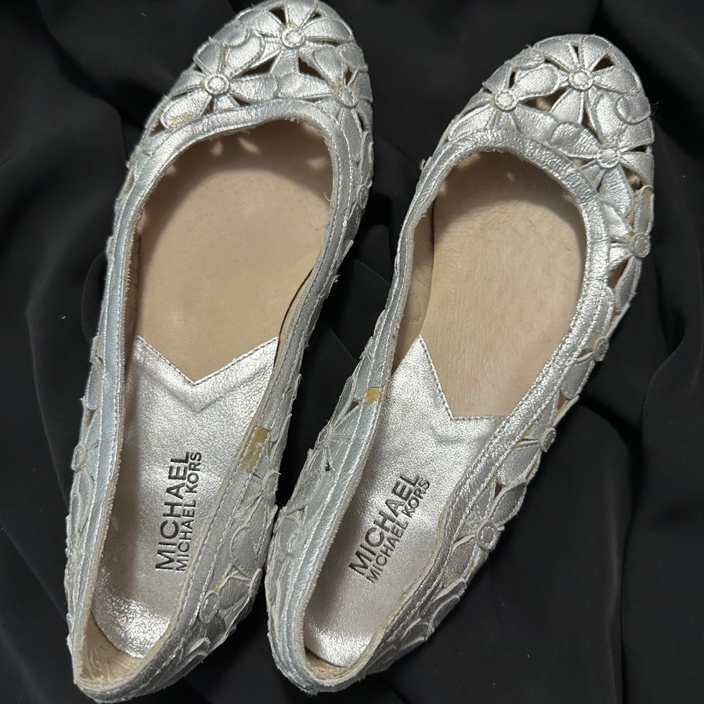 Michael Kors Women’s Silver Floral Cutout Ballet Flats Size 9